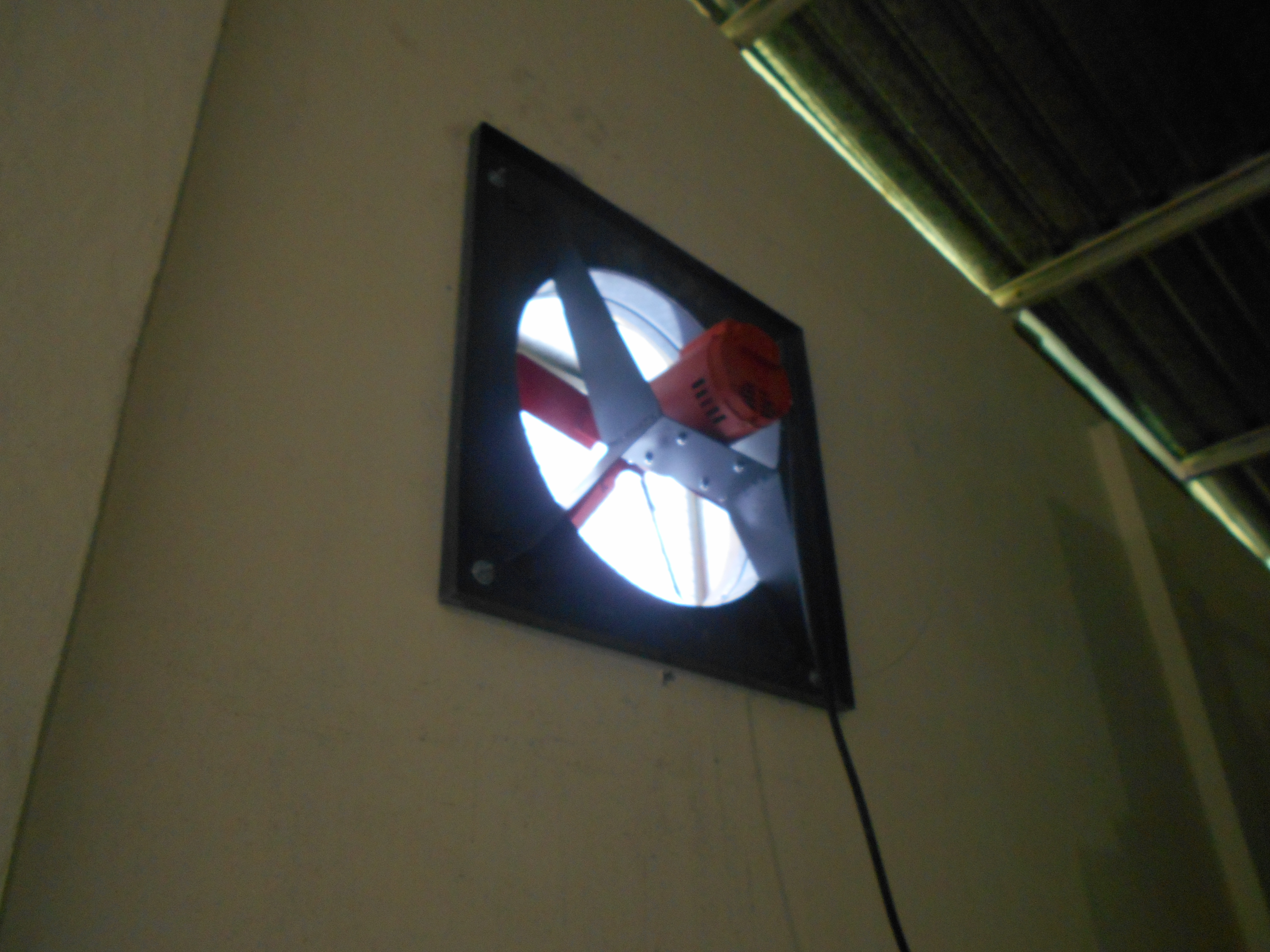 EXTRACTOR AXIAL PARA MURO SIVEXOR